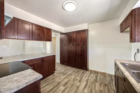 Kitchen - 403 S Cardinal Dr, Apache Junction, AZ 85120 photo 5 of 6