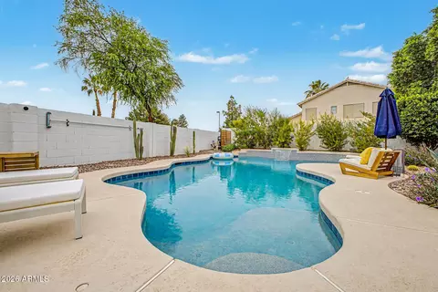 Exterior - 1810 E Tremaine Ave, Gilbert, AZ 85234 photo 8 of 10
