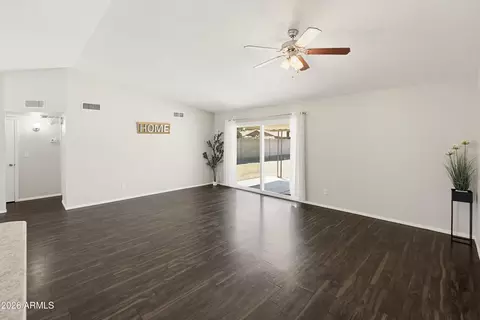 Living - 4041 W Pershing Ave, Phoenix, AZ 85029 photo 4 of 7