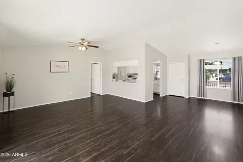 Living - 4041 W Pershing Ave, Phoenix, AZ 85029 photo 6 of 7