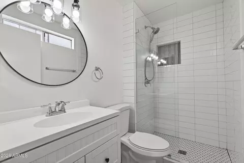 Bath - 20609 N 5th Ave, Phoenix, AZ 85027 photo 1 of 2