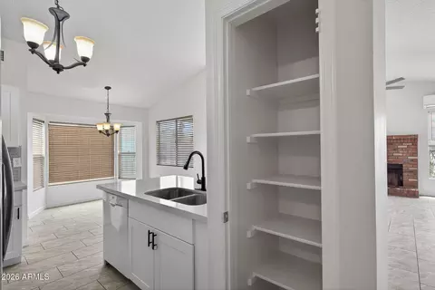 Kitchen - 20609 N 5th Ave, Phoenix, AZ 85027 photo 3 of 4