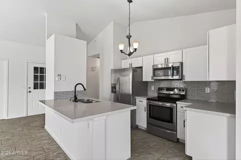 Kitchen - 20609 N 5th Ave, Phoenix, AZ 85027 photo 2 of 4