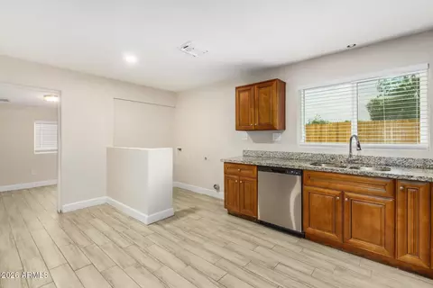 Entry Way - 115 N 33rd Ave, Phoenix, AZ 85009 photo 2 of 2
