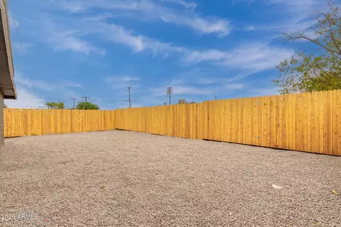 Exterior - 115 N 33rd Ave, Phoenix, AZ 85009 photo 3 of 5