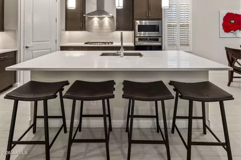 Kitchen - 6610 E Marisa Ln, Phoenix, AZ 85054 photo 6 of 9