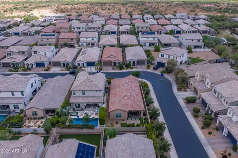 View/Area - 6610 E Marisa Ln, Phoenix, AZ 85054 photo 3 of 9