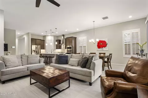 Living - 6610 E Marisa Ln, Phoenix, AZ 85054 photo 1 of 3