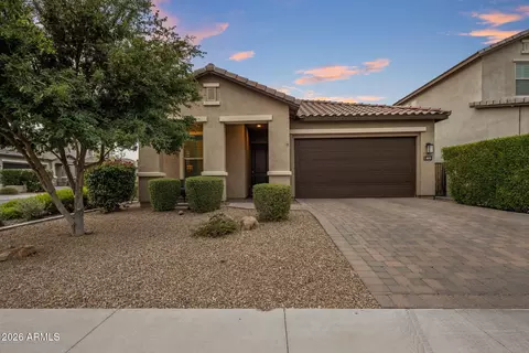 Exterior - 6610 E Marisa Ln, Phoenix, AZ 85054 photo 2 of 17