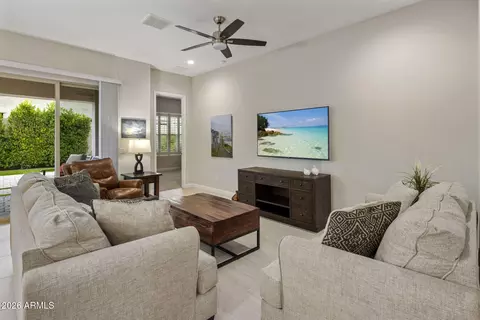 Living - 6610 E Marisa Ln, Phoenix, AZ 85054 photo 3 of 3