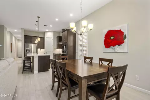 Dining - 6610 E Marisa Ln, Phoenix, AZ 85054 photo 1 of 2