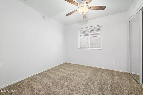 Bedroom - 924 Escuda Dr, Phoenix, AZ 85024 photo 4 of 5