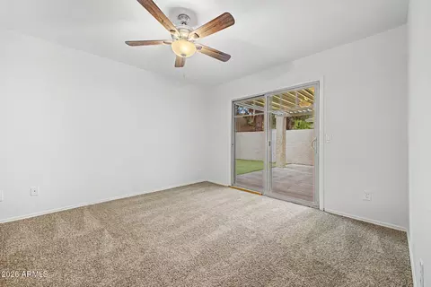 Bedroom - 924 Escuda Dr, Phoenix, AZ 85024 photo 1 of 5