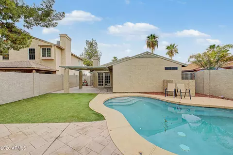 Exterior - 924 Escuda Dr, Phoenix, AZ 85024 photo 7 of 8