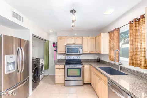 Other - 924 Escuda Dr, Phoenix, AZ 85024 photo 6 of 10
