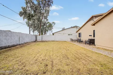 Exterior - 2743 E Tamarisk Ave, Phoenix, AZ 85040 photo 7 of 7