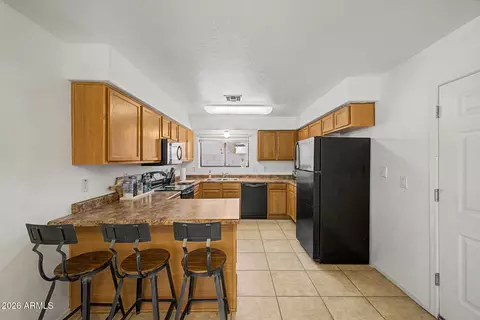 Kitchen - 2743 E Tamarisk Ave, Phoenix, AZ 85040 photo 2 of 3