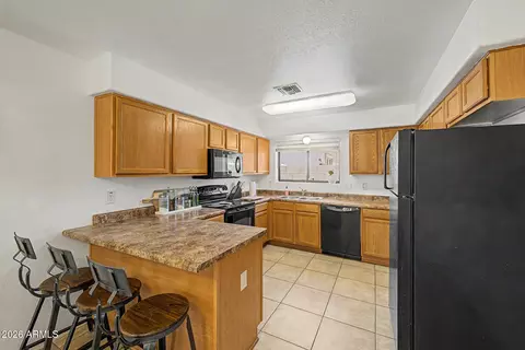 Kitchen - 2743 E Tamarisk Ave, Phoenix, AZ 85040 photo 3 of 3