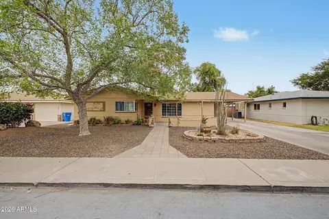 2410 N 39th Pl, Phoenix, AZ 85008