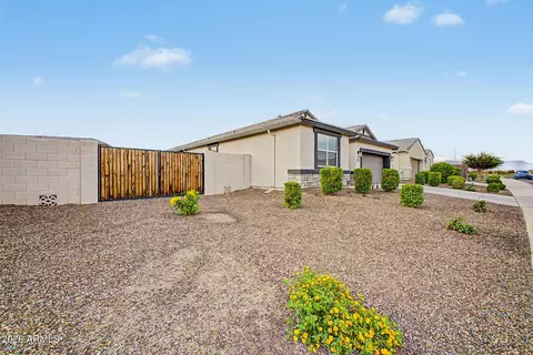 Exterior - 2836 W Savannah Ave, Apache Junction, AZ 85120 photo 2 of 9