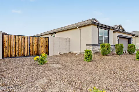 Exterior - 2836 W Savannah Ave, Apache Junction, AZ 85120 photo 3 of 9