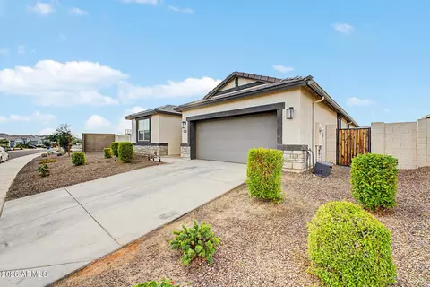 Exterior - 2836 W Savannah Ave, Apache Junction, AZ 85120 photo 4 of 9