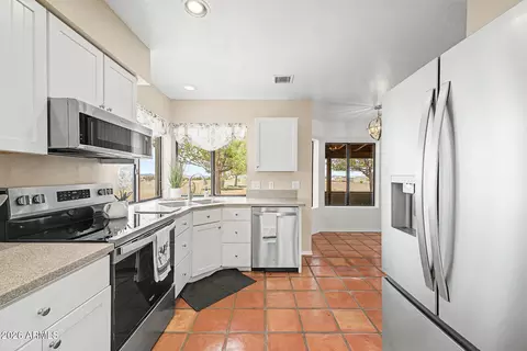 Kitchen - 6 Buckskin Ln, Sonoita, AZ 85637 photo 2 of 5