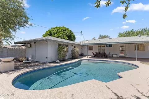 Exterior - 317 E Griswold Rd, Phoenix, AZ 85020 photo 12 of 15