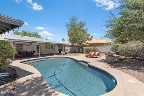 Exterior - 317 E Griswold Rd, Phoenix, AZ 85020 photo 8 of 15