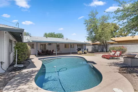 Exterior - 317 E Griswold Rd, Phoenix, AZ 85020 photo 9 of 15