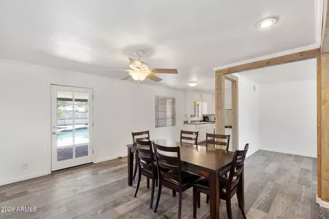 Dining - 317 E Griswold Rd, Phoenix, AZ 85020 photo 2 of 5