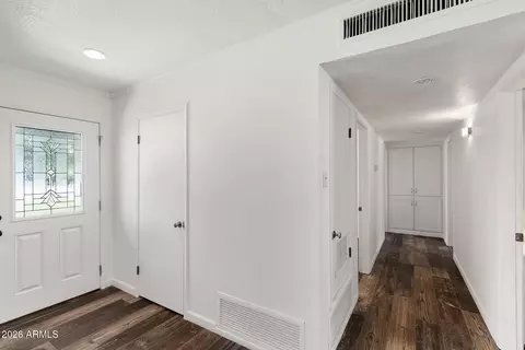 Entry Way - 317 E Griswold Rd, Phoenix, AZ 85020 photo 1 of 2