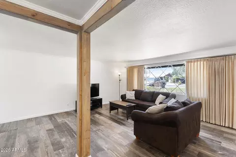 Living - 317 E Griswold Rd, Phoenix, AZ 85020 photo 3 of 5