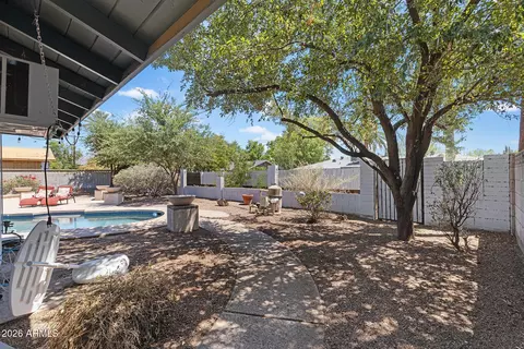 Exterior - 317 E Griswold Rd, Phoenix, AZ 85020 photo 11 of 15