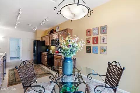 Dining - 5851 E Blue Oak Ct, Hereford, AZ 85615 photo 6 of 6