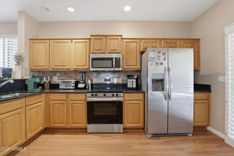 Kitchen - 881 S Porter St, Gilbert, AZ 85296 photo 3 of 4