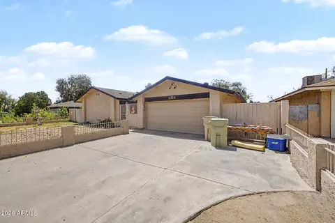 8926 N 55th Ave, Glendale, AZ 85302