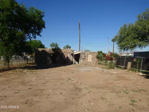 Exterior - 2821 E Adams St, Phoenix, AZ 85034 photo 5 of 6