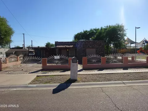 2821 E Adams St, Phoenix, AZ 85034
