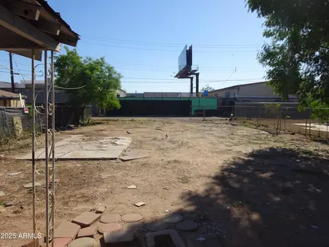 Exterior - 2821 E Adams St, Phoenix, AZ 85034 photo 2 of 6
