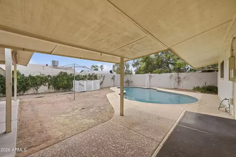Exterior - 891 W 4th Ave, Apache Junction, AZ 85120 photo 2 of 5