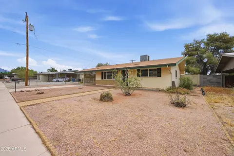 Exterior - 891 W 4th Ave, Apache Junction, AZ 85120 photo 5 of 5