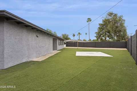 Exterior - 7201 N 16th Dr, Phoenix, AZ 85021 photo 8 of 8