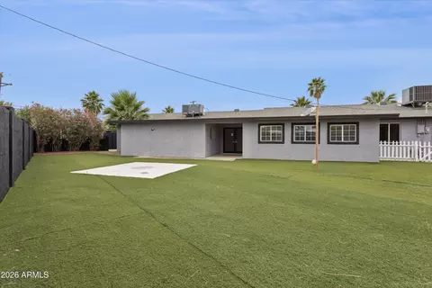 Exterior - 7201 N 16th Dr, Phoenix, AZ 85021 photo 7 of 8