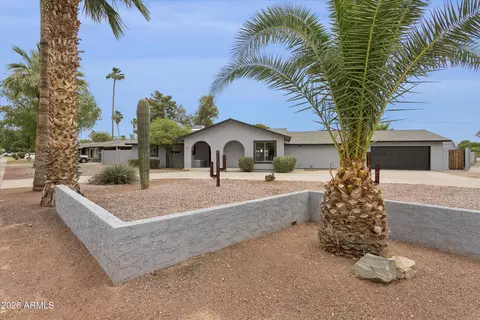 Exterior - 7201 N 16th Dr, Phoenix, AZ 85021 photo 3 of 8