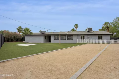 Exterior - 7201 N 16th Dr, Phoenix, AZ 85021 photo 6 of 8