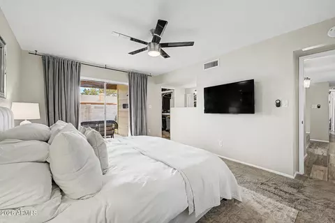 Bedroom - 3907 E Windrose Dr, Phoenix, AZ 85032 photo 2 of 5