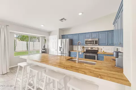 1036 N 93rd St, Mesa, AZ 85207