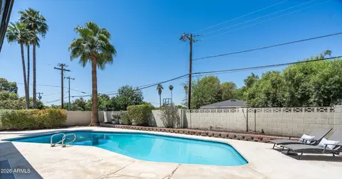 Exterior - 7540 N 7th Ave, Phoenix, AZ 85021 photo 10 of 15