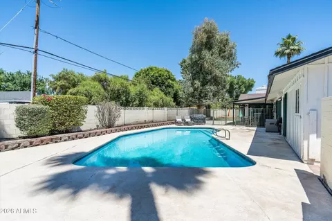 Exterior - 7540 N 7th Ave, Phoenix, AZ 85021 photo 11 of 15